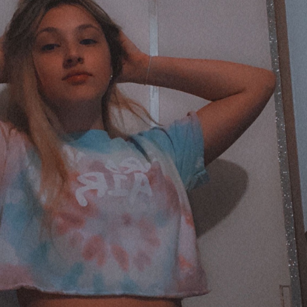 Urban air tie-dye crop tob😋💃🏼